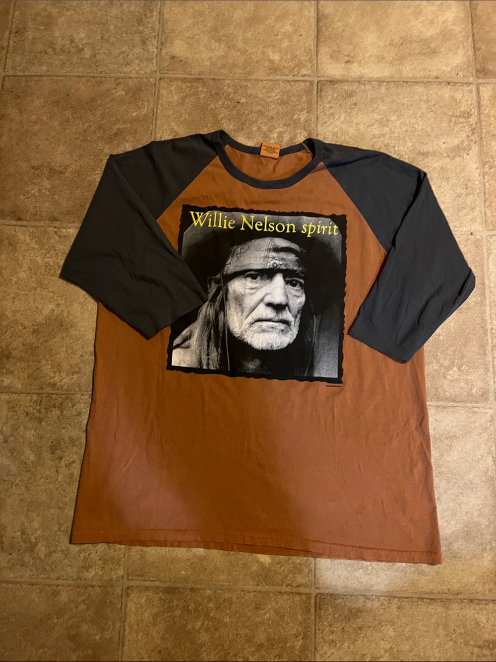 Anvil Willie Nelson Spirit Brown & Black Raglan Tee Band Tee Spirit Tour